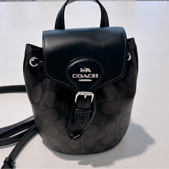 COACH Mini Bagpack ๐ค๐ค - Picture 1 of 7